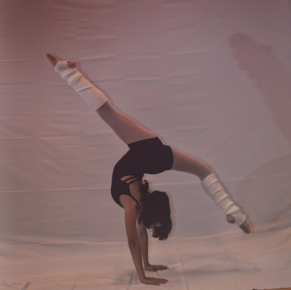 Choreographic modern dancer in pose