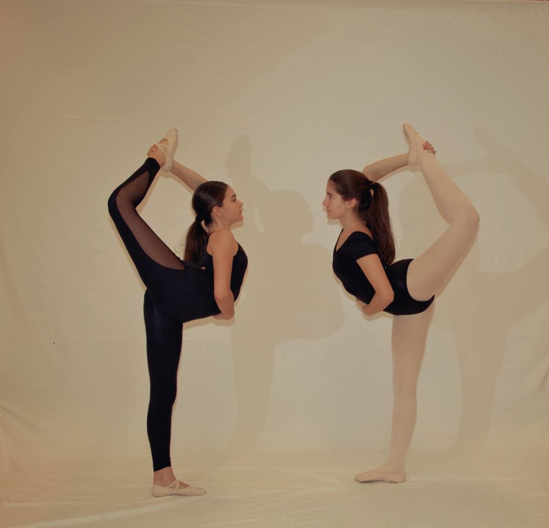 Choreographic modern dancer in pose