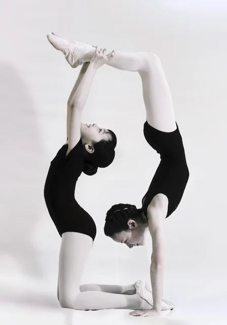 Choreographic modern dancer in pose